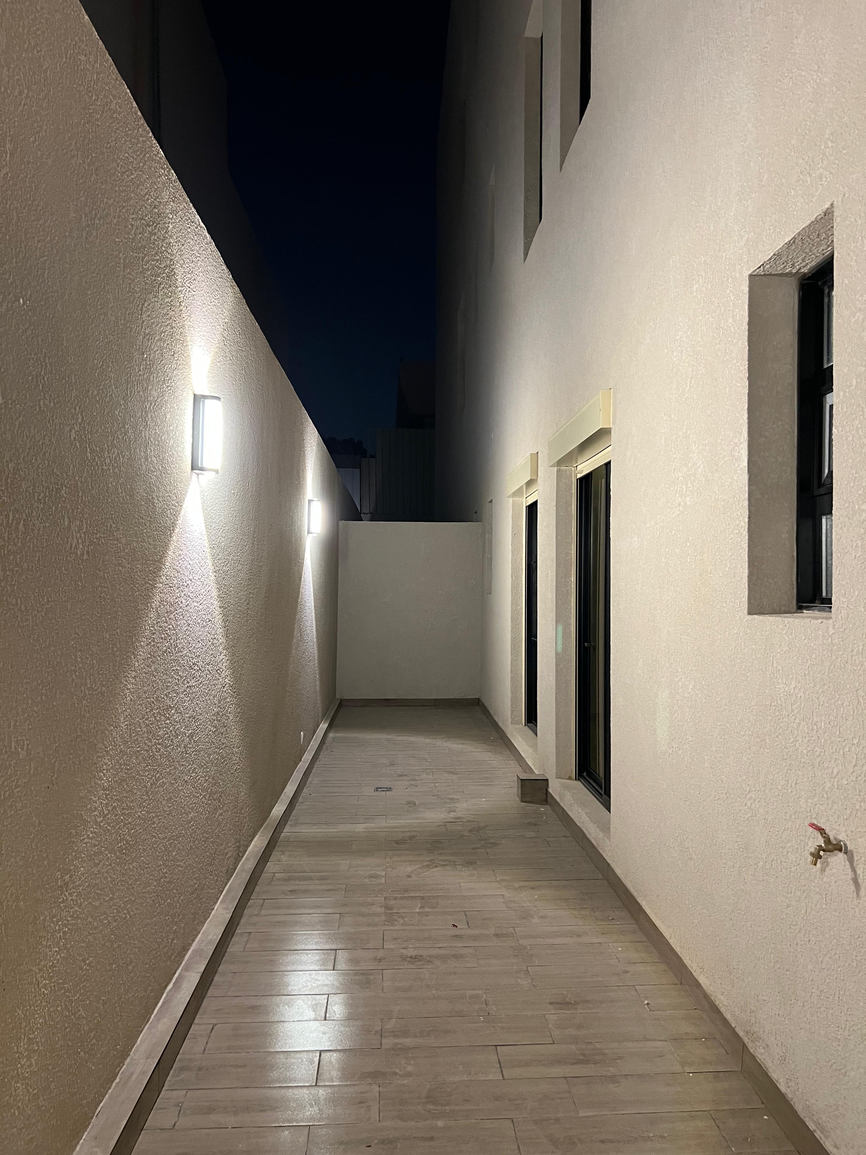 **Luxury Apartment for Rent in King Fahd District - Ground Floor** 🏡